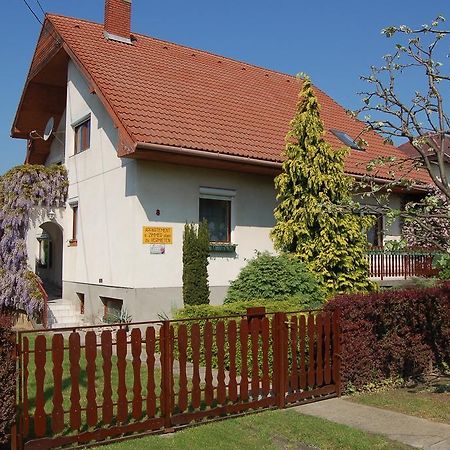 Szalai Vendeghaz Apartment Черсектомай Стая снимка