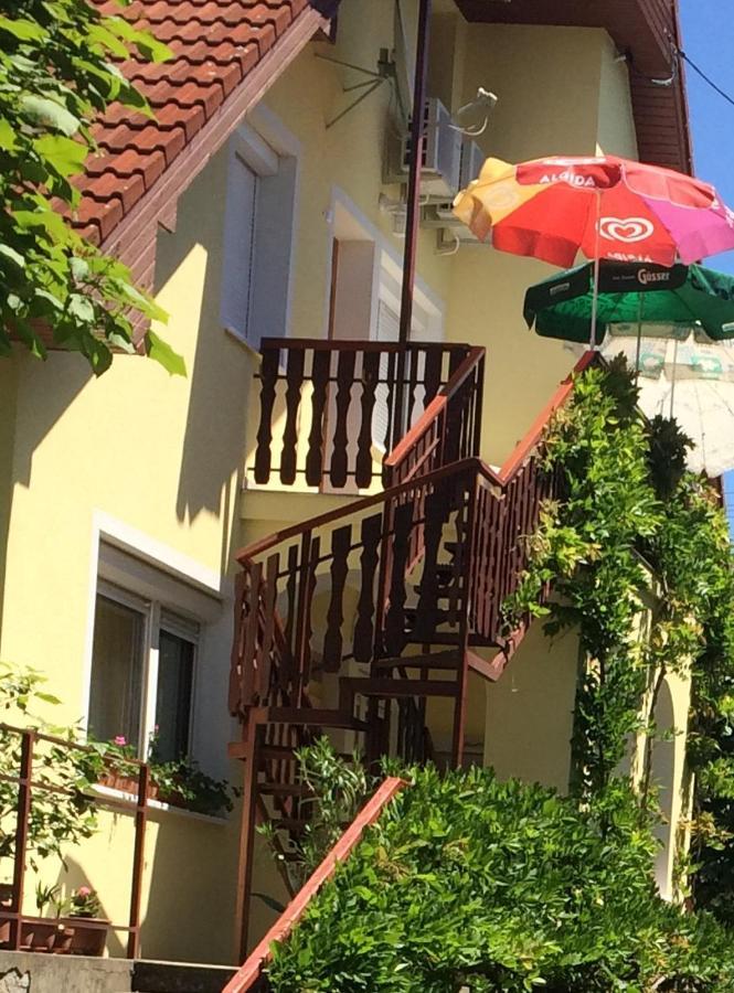 Szalai Vendeghaz Apartment Черсектомай Екстериор снимка